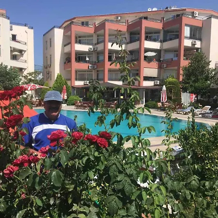 Stunning 8 Bed Penthouse In Altinkum Didim Apartamento